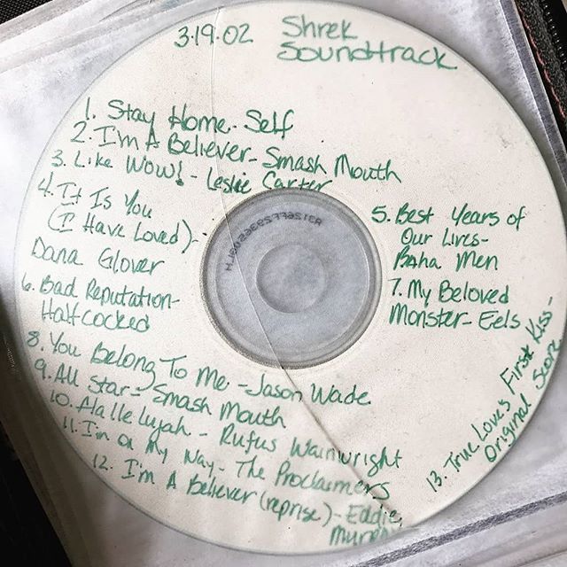 cine31's tweet image. CDs piracy

#notthatlongago #cdaudio #bso #ost #soundtrack #shrek #piracy #pirates ift.tt/2HnXot6