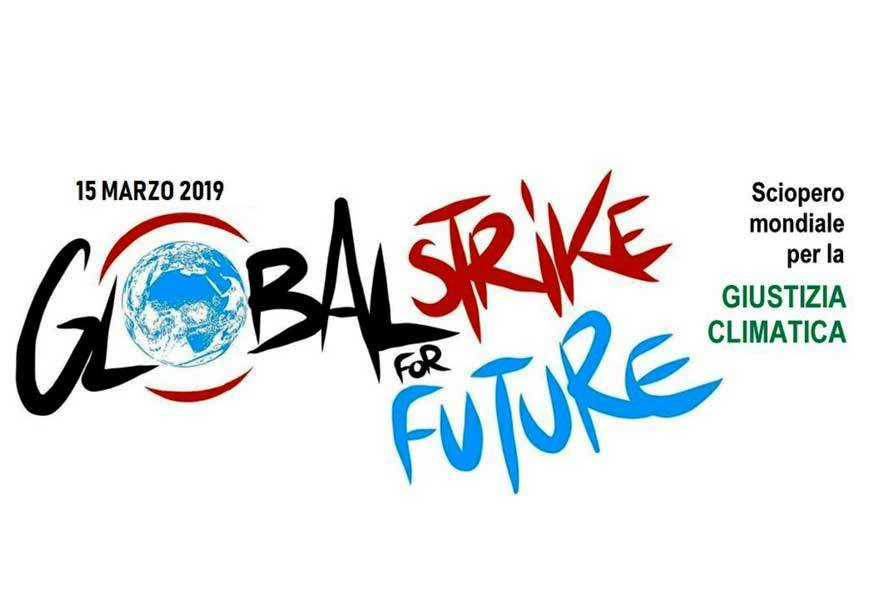 GiaSilvestrini's tweet photo. Se il batter d’ali di una farfalla in Svezia…

Venerdì manifestazioni mondiali per il clima😀

@GretaThunberg 
@Kyoto_Club 
@Legambiente 
@Greenpeace_ITA 
@WWFitalia 
@KeyEnergyit 
@A_LisaCorrado 
@GassmanGassmann 
@FranFerrante 
@erealacci 
@EZanchini 

https://t.co/Rp5xqf5mC6 https://t.co/wbyWPvxOeW