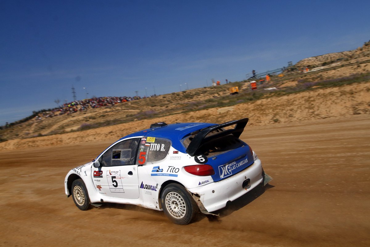 CEAX_RFEdA's tweet image. Crónica de lo sucedido este pasado fin de semana en la primera prueba del #CEAX 2019 celebrada en el circuito MotorLand Aragón de Alcañiz (Teruel), que llegaba a su 16.ª edición.
🔗 goo.gl/gXWxvj
#CEAXMotorLand