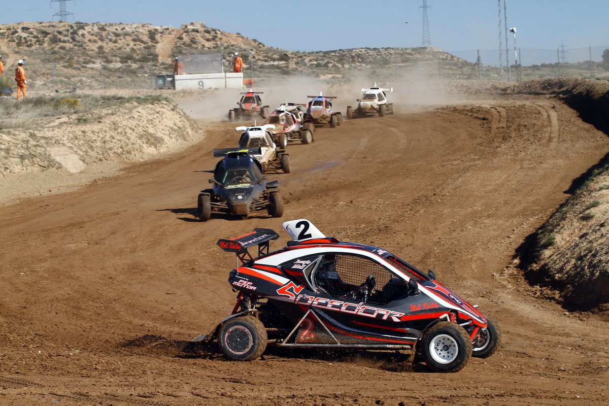 CEAX_RFEdA's tweet image. Crónica de lo sucedido este pasado fin de semana en la primera prueba del #CEAX 2019 celebrada en el circuito MotorLand Aragón de Alcañiz (Teruel), que llegaba a su 16.ª edición.
🔗 goo.gl/gXWxvj
#CEAXMotorLand