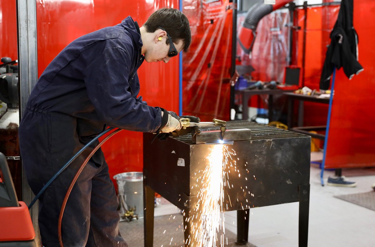 Congratulations to Tyler on his selection to represent the UK 🇬🇧 in Construction Metalwork at WorldSkills Kazan this year. This is very well deserved and we are incredibly proud! 🥳🎊🎉 #FireItUp #WorldSkills #apprenticeships