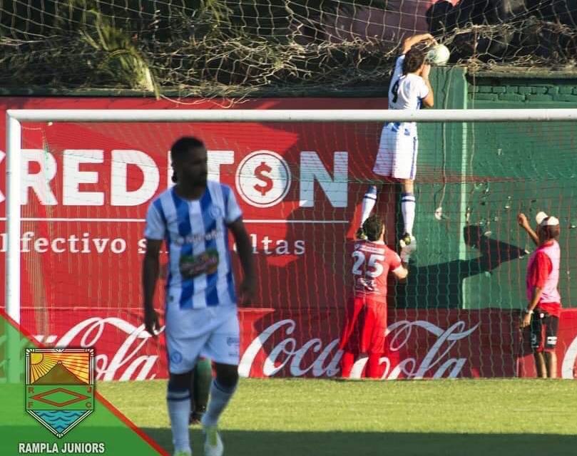 noseasmalotv's tweet photo. Imaginemos ese Mundial 2030. Un Holanda-Brasil en el Olímpico. Frenkie de Jong le hace piecito a Vinícius Júnior para que agarre la pelota. ¡Dale FIFA ya estamos prontos! https://t.co/CREvVD0ECc