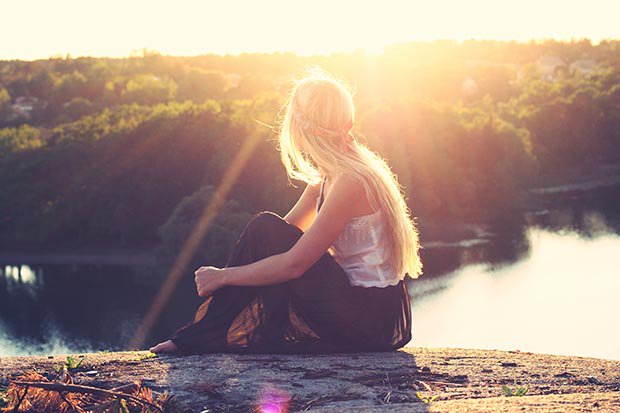 Visualisation can help you to fall asleep, says <a href="/Sarah_plater/">Sarah Plater</a> 

"Try mentally re-living in great detail a relaxing holiday you've had, or even touring your childhood home."

Read more tips inside Sleep Well magazine: bit.ly/sleepwellweek #MondayMotivation