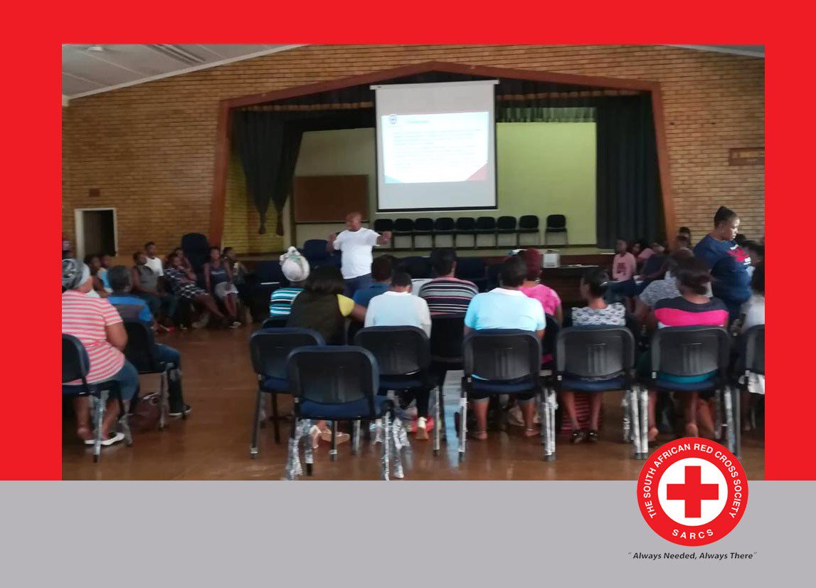 SARedCross's tweet image. Insight #FirstAid, #BasicFirefighting  and #DisasterManagement #training that took place in Vereeniging. 90 people from surrounding including government employees were trained by #RedCross in disaster management, basic firefighting and first Aid