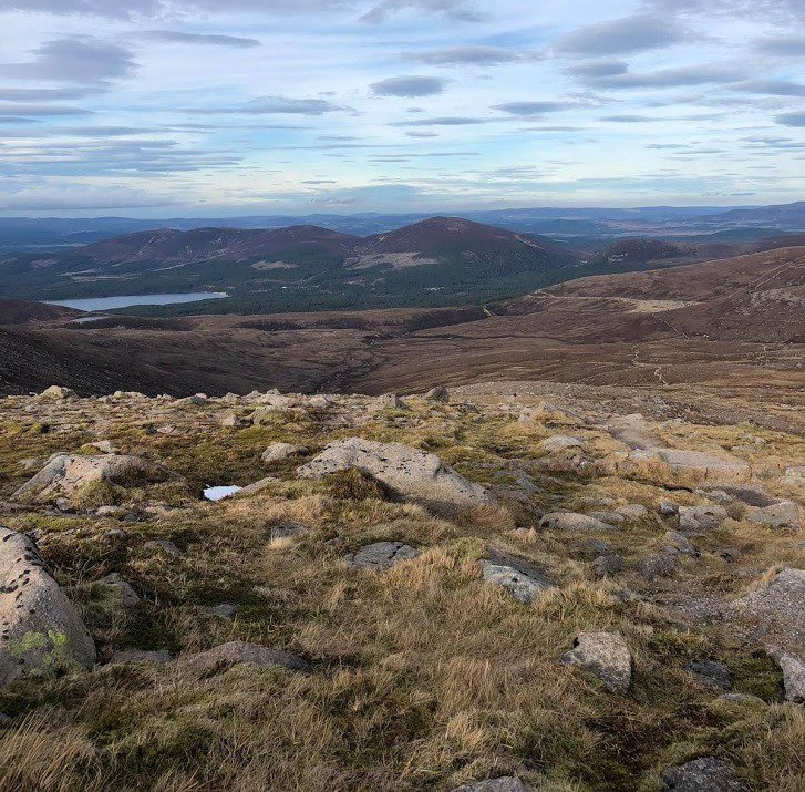 mountain_eering's tweet photo. Scenery from a pleasant walk on a recent Scottish meet #leedsmc #hutmeet #scotland #mountains #leedsmountaineering #cairngorms #millcottage #whereiswinter https://t.co/DPG7rxBYxU