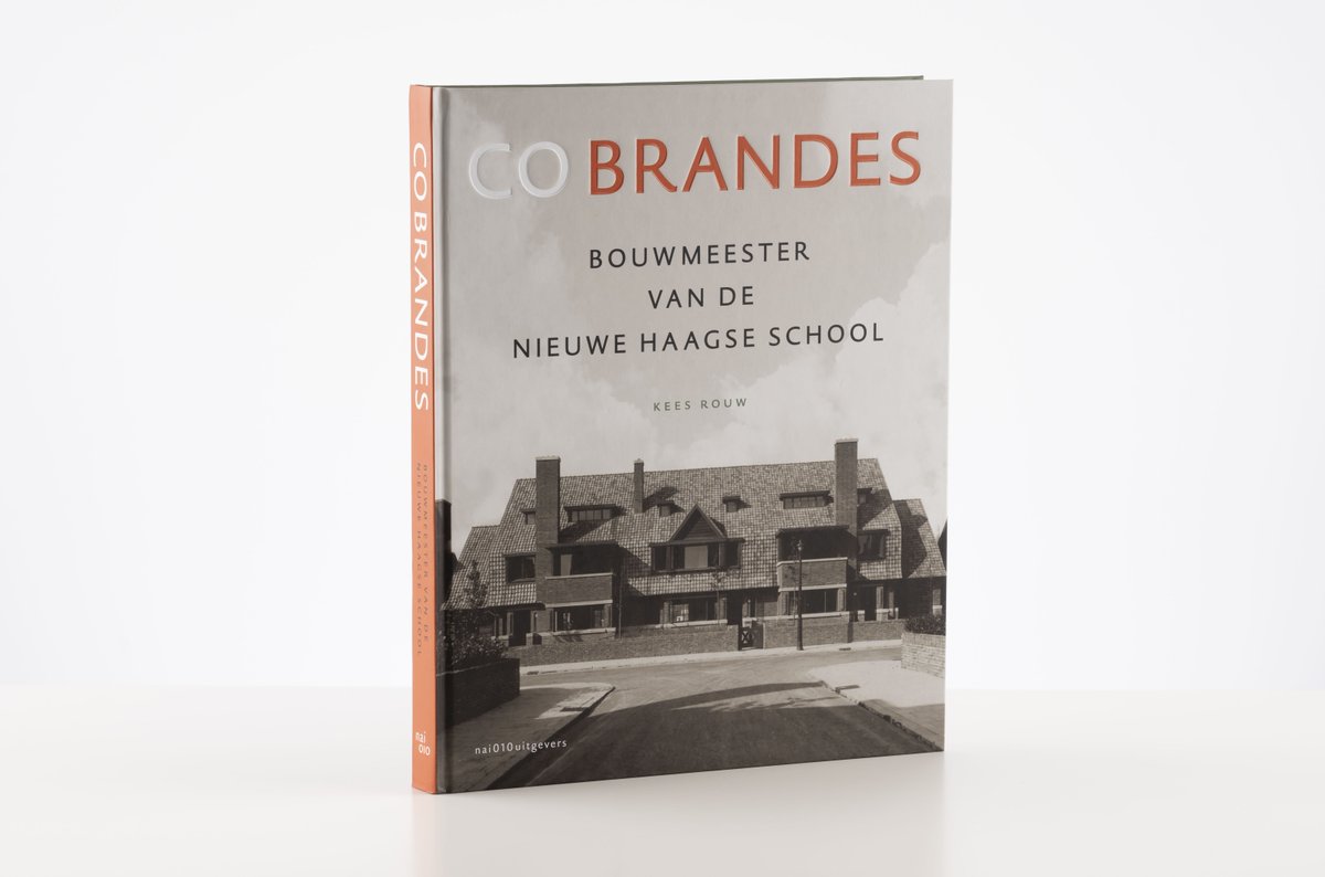 nai010's tweet photo. Mooie vermelding van Co Brandes. Bouwmeester van de Nieuwe Haagse School @NHS100jaar in @ROmagazineNL: 'Alleen al die publieke belangstelling bewijst hoe duurzaam (...) en populair zijn werk en dat van generatiegenoten na 100 jaar nog steeds is.' https://t.co/YYpP7EsPRU https://t.co/tjD8JMxWgK