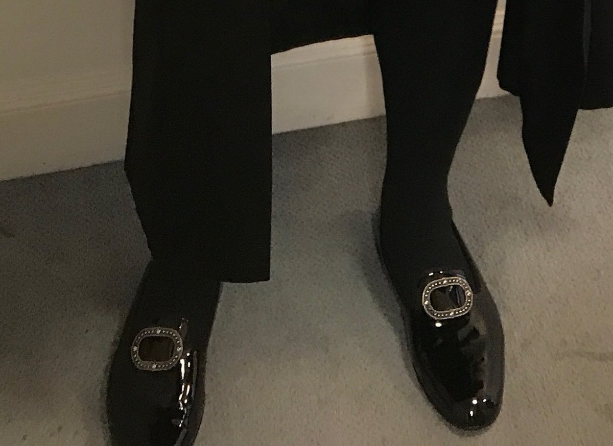 DavidMuttering's tweet photo. QC Morning dawns bols and bright. Dressing up done and about to head to Westminster. A teaser trailer for the outfit: https://t.co/YwjxLiA9j8
