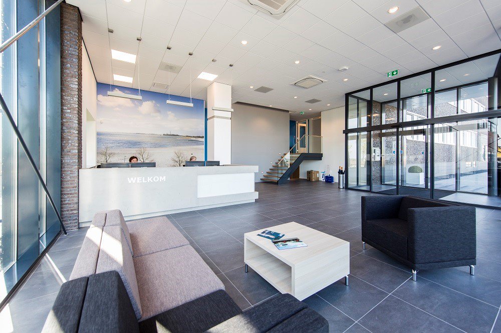 Tineke Wijbenga, directeur <a href="/WTArchitecten/">WTArchitecten</a>: “Op de fraaie locatie aan het strand van Lemmer hebben wij voor..." ► goo.gl/ai9E4R #architect #architecture #interior #exterior #skg2 #wk2 #storm #inbraakwerend #tochtsluis #testimonial #architects #recordautomatischedeuren