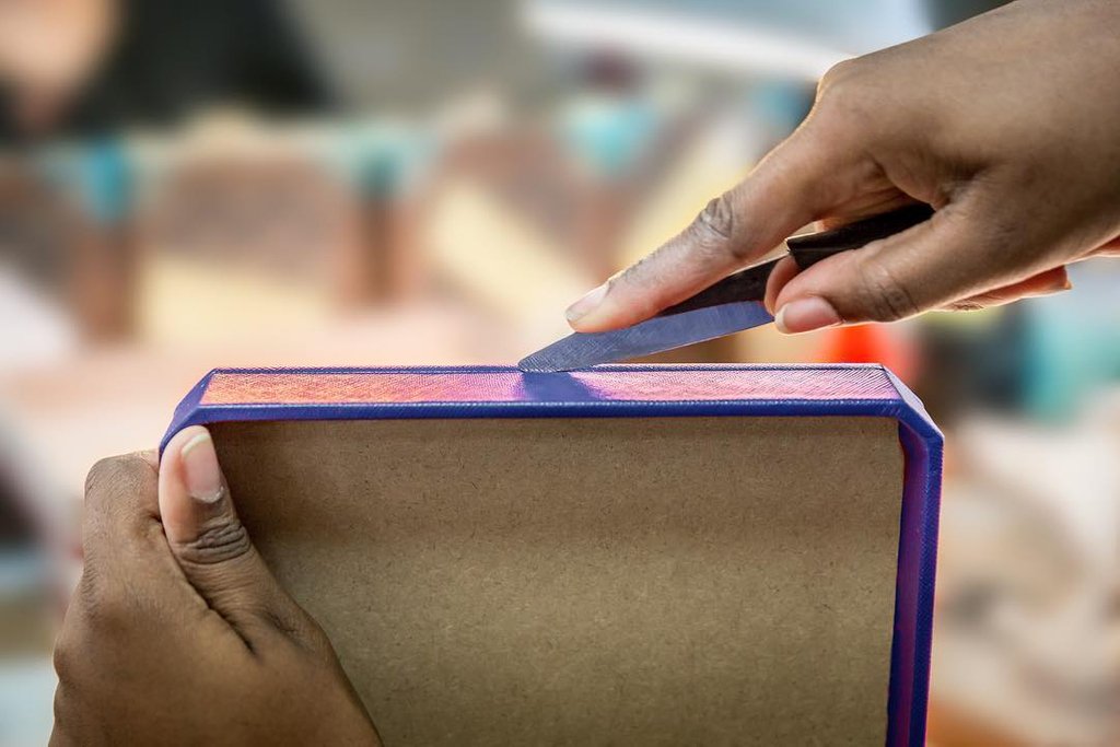 Plus que 4 jours avant la fin des inscriptions du concours 2019 de la Gainerie 91 
Changez les codes du luxe avec un packaging unique et ludique et tentez de remporter un macbook pro.
Inscriptions ici 👉 bit.ly/2TjWkh5

#design #intramuros #concours #archidaily