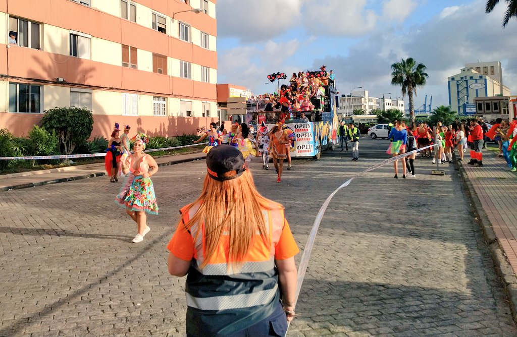 ProteCivilLPA's tweet photo. La #CabalgataLPGC acto más multitudinario con dispositivo preventivo de seguridad y emergencias que contó con 54 miembros @ProteCivilLPA @PCARUCAS @PCSantaBrigida y #PCStaLucia y con @PoliciaLPA @CruzRojaLP @polprcanarias @CGPCanaria #BomberosLPA y #UTSE por una
#CabalgataSegura https://t.co/6mQrIE6BSX