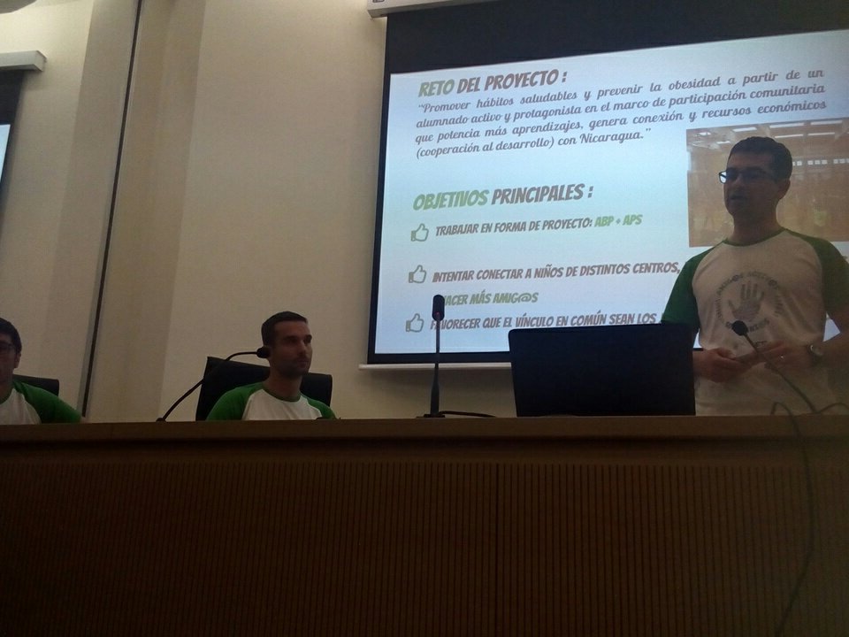 ElisaFerrer1's tweet photo. Proyecto @EF_activos enfoque competencial , ambiental y desarrollo humano. #RAEPS19 Aps en 8 sectores activos, www.proyectosamigosblogspot https://t.co/Aa6GvuWI3T