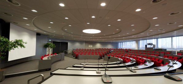 congressteden's tweet photo. Bijeenkomst Ontwerpdenken en corporate communicatie | 1 april
Erasmus Expo- en Congrescentrum | Rotterdam
over de reikwijdte van ontwerpend denken voor communicatie

Je #congres of #expertmeeting organiseren in #Rotterdam? 
Erasmus Expo- en Congrescentrum
https://t.co/KmLx1nhsZv https://t.co/fKJBG63vRn