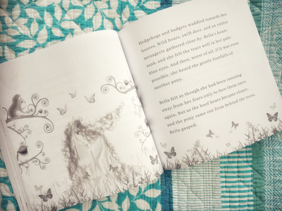 1angharad_rees's tweet image. The Ugly Pony is not looking so ugly now is she? 😘😍🦄❤️🎉 so delighted with how this project is coming together! 

Makes me wonder if I should illustrate the entire Magical Adventures &amp;amp; Pony Tales series... 🤔

#ponychat #kidlit #kidlitart