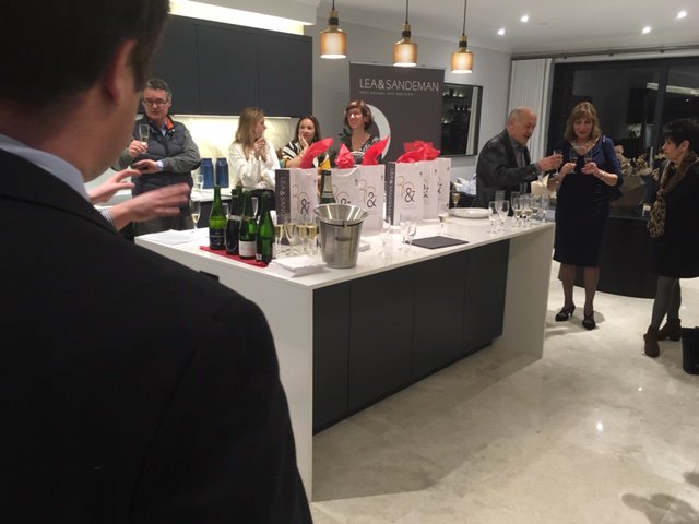 StruttsFulham's tweet photo. Last week we had a fabulous Champagne &amp; Caviar Tasting at the newly completed Bishops Row @LeaandSandeman @caviarhouse 

Have a look through these spectacular townhouses with our Virtual Tour!! 
https://t.co/lDYjef3hc1 
#ChampagneandCaviar #VirtualTour #River #BishopsRow #ForSale https://t.co/IEqd6YSMGE