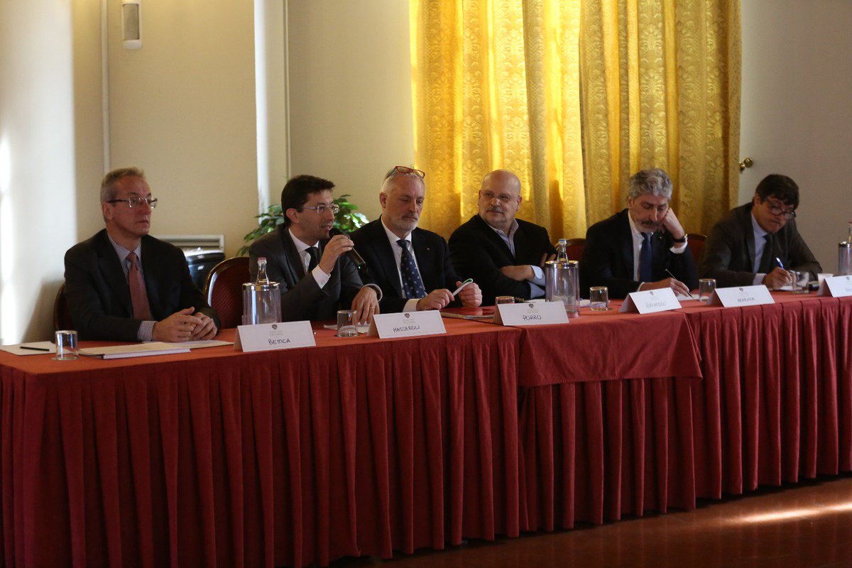 Primo tavolo di confronto tra i protagonisti dell'innovazione sul territorio: Danilo Porro, <a href="/unimib/">Università degli Studi di Milano-Bicocca</a>, <a href="/carlomasseroli/">Carlo Masseroli</a>, Milanosesto, Sergio Zuncheddu, Presidente Immobiliare Europea, Paolo Bettica, Italfarmaco Group, Ali Reza Arabnia, Geico Taikisha