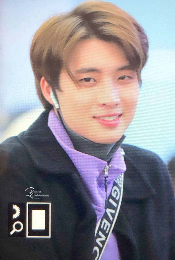 PA_m34n's tweet photo. 190311 ICN✈️BKK preview 
@m34nismind  
#m34nismind #MeanPhiravich #ตะลุยฟาร์มสาหร่ายกับเถ้าแก่น้อย https://t.co/h4dgAAD5fv
