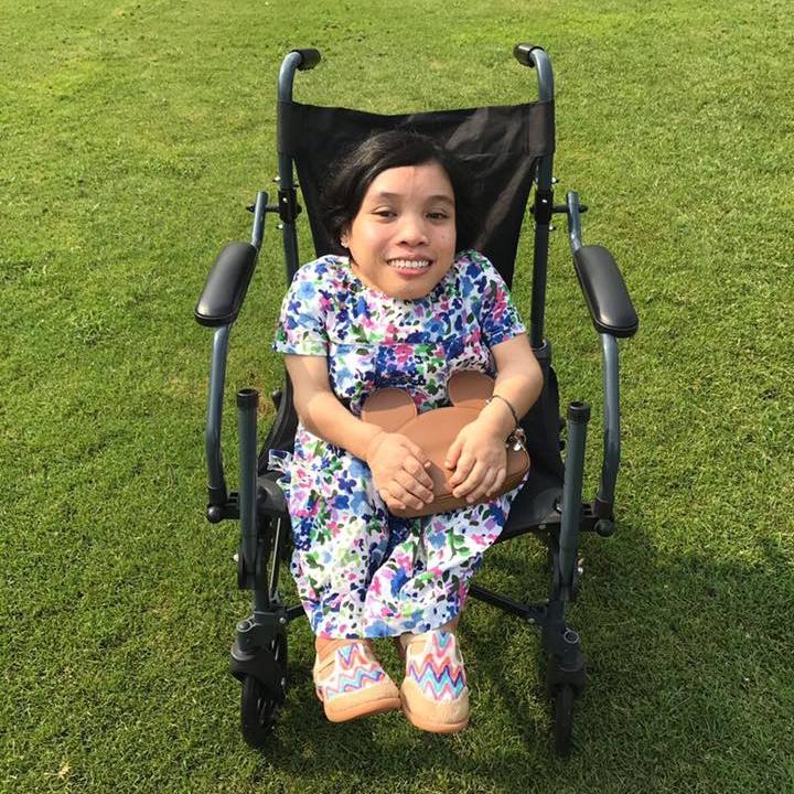 faiztobeng's tweet photo. Mohon budi baik rakan-rakan semua untuk sebarkan bisnes Kakak aku (Fariza) ni. Mengambil tempahan untuk melukis di atas kanvas. Antara lukisan yang selalu dia buat ialah pemandangan, makanan/minuman, karakter2 Star Wars &amp; byk lagi.

Ini thread istimewa untuk kakak kesayangan <3 https://t.co/y9MA7LqDZJ