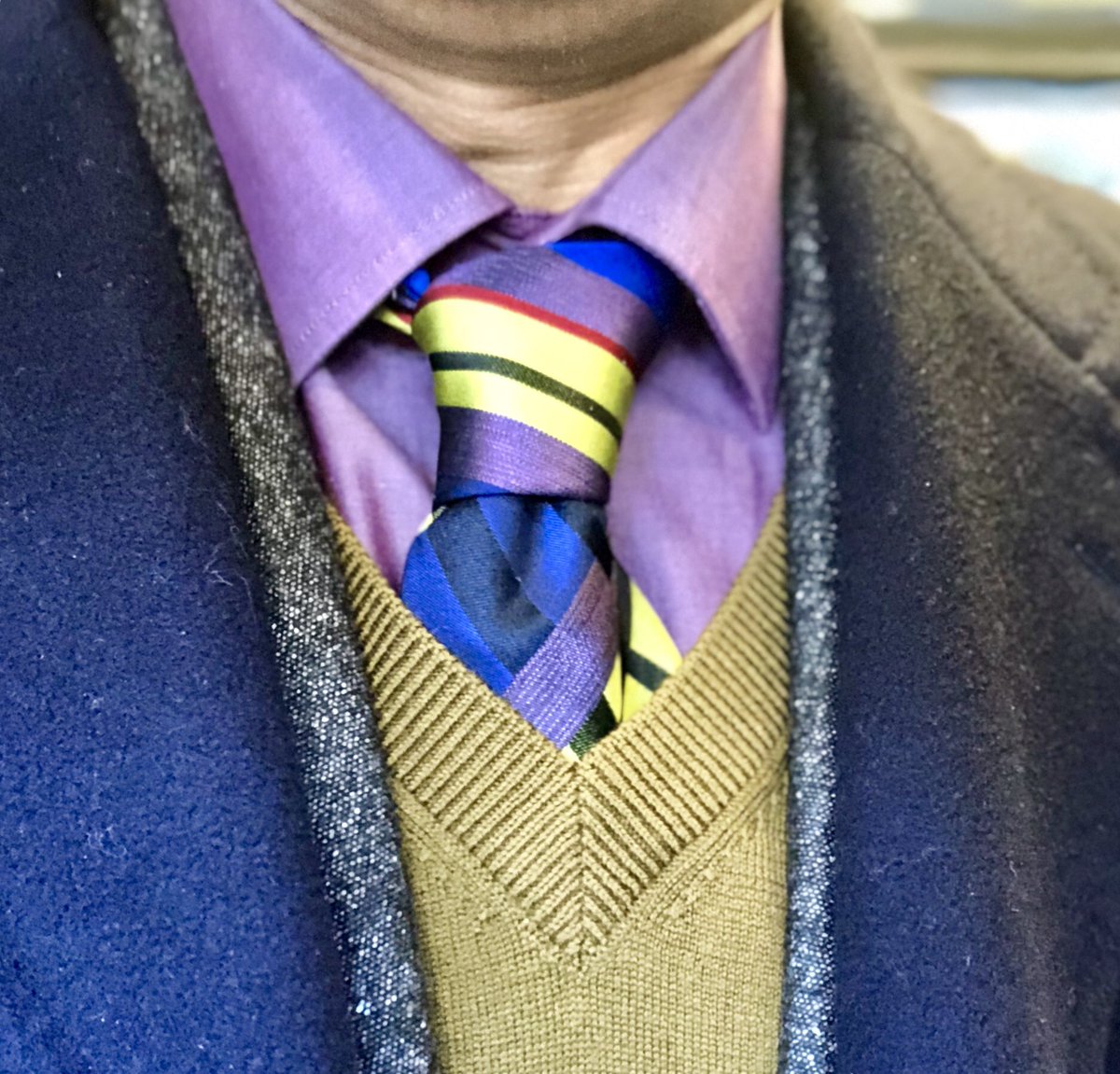 drmahendrapatel's tweet photo. Random guy came up whilst getting off train at #kingscross “if you don’t mind me saying that’s a really good tie you have on there” ... 🙈
Chucked it on in rush this morning - only cost me a tenner! #cheapties #workswonders #forgotscarf #spoiltforchoice @Leedsviv #totfl https://t.co/yTwEv8yAsH