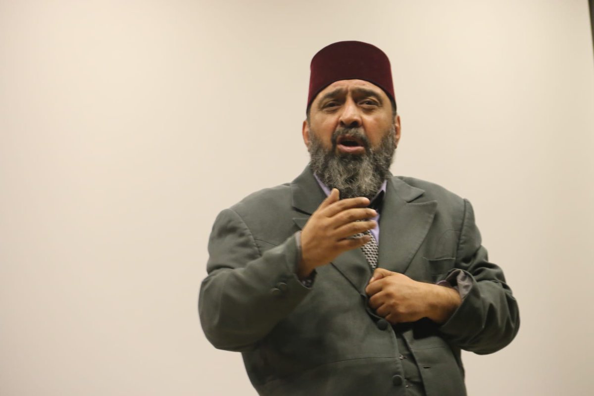 Kabataş Değerler Kulübü olarak, 12 Mart İstiklâl Marşı'nın Kabulü ve Milli Şairimiz Mehmet Akif Ersoy'u anma günü vesilesi ile Tiyatro Sanatçısı Ahmet Yenilmez'in Mehmet Akif Ersoy'un hayatını anlattığı; "Korkma!" isimli tiyatro oyunu ile okulumuzda ağırladık.