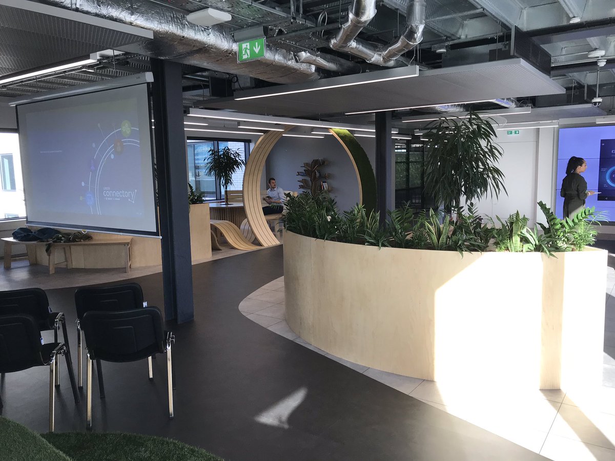 bheinric's tweet image. Great opening of #Bosch @ConnectoryLDN. Talking about #coinnovation, #knowwhy and #realtimeAI.