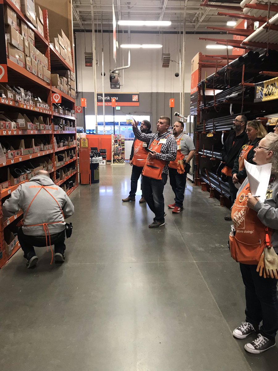 Katie_S_Slack's tweet photo. Great Monday morning walk led by @KiserMathew! He talked to us about MyView and Heat Map! @JasonY218 and @HDBrianMcClain weβre good sports participating in a role play! #hd4725 #D39Proud #developmentmonday @TamaraRoden @blkubes https://t.co/wWltQ6jYSx
