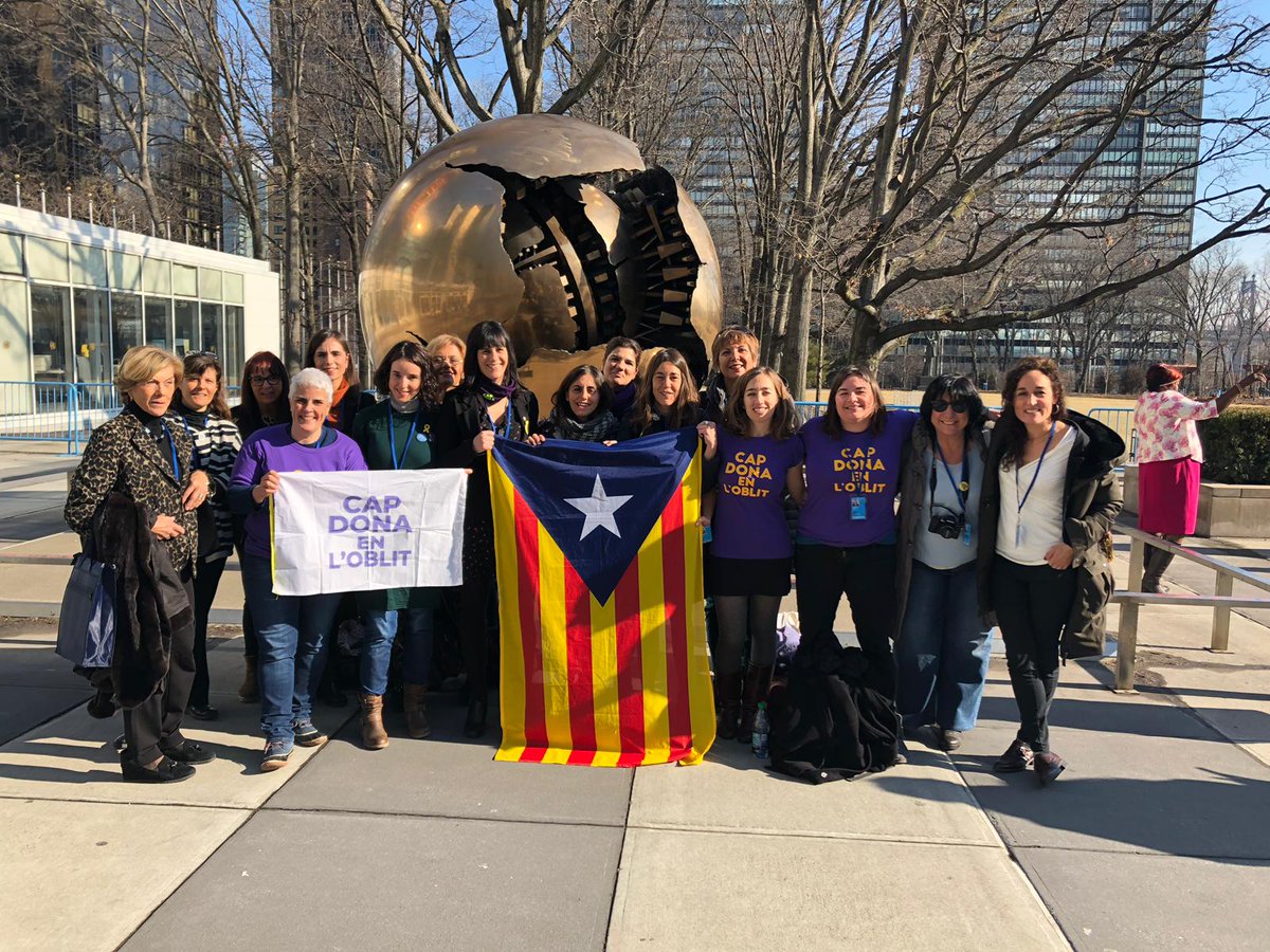 #capdonaenloblit a #novayork! 
A la #CSW63  d' @UN_CSW Defensant  els drets de totes. Reivindicant totes les represaliades polítiques!  
#Agenda2030Feminista 
Dones lliures en territoris lliures. L'autodeterminació és un dret. #FF a totes!