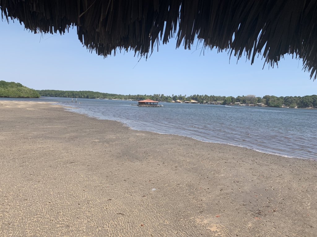 itsdanisuttle's tweet photo. living our best spring break life! #2019springbreak https://t.co/1wVaHjVZsf