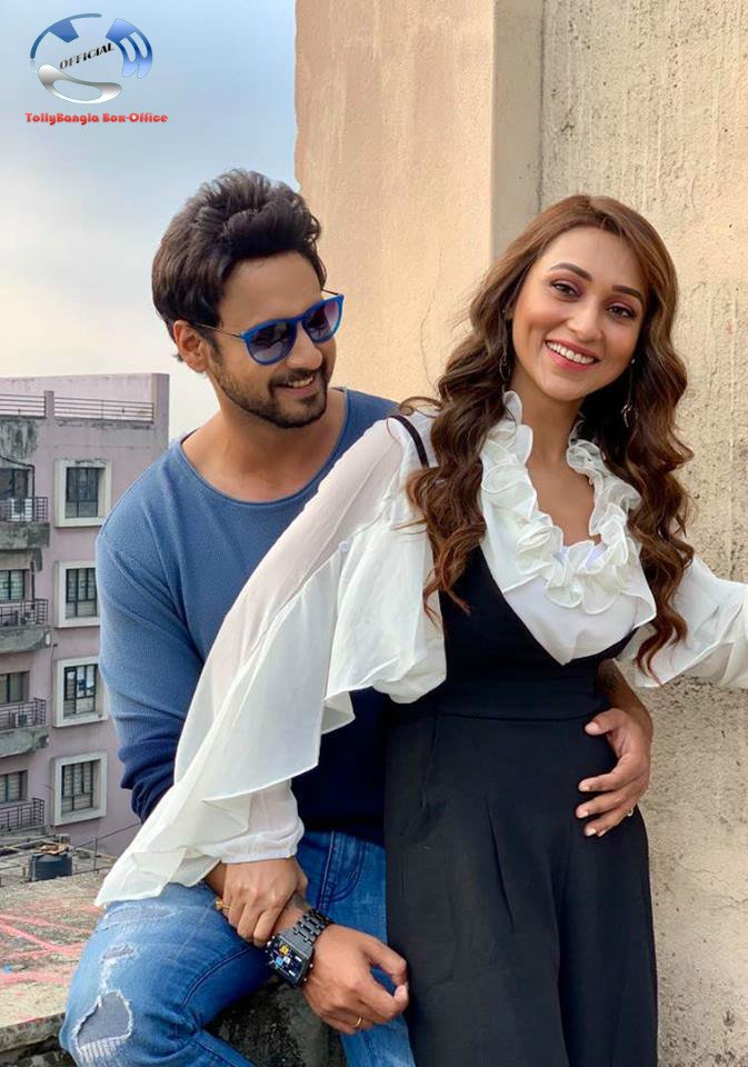 TollyBanglaBox1's tweet photo. #PromotionTime....
@Yash_Dasgupta @mimichakraborty From #MonJaaneNaPromotion....
#ThisHoli... #MonJaaneNa....
#RTMust... https://t.co/1mE1J2D6gK