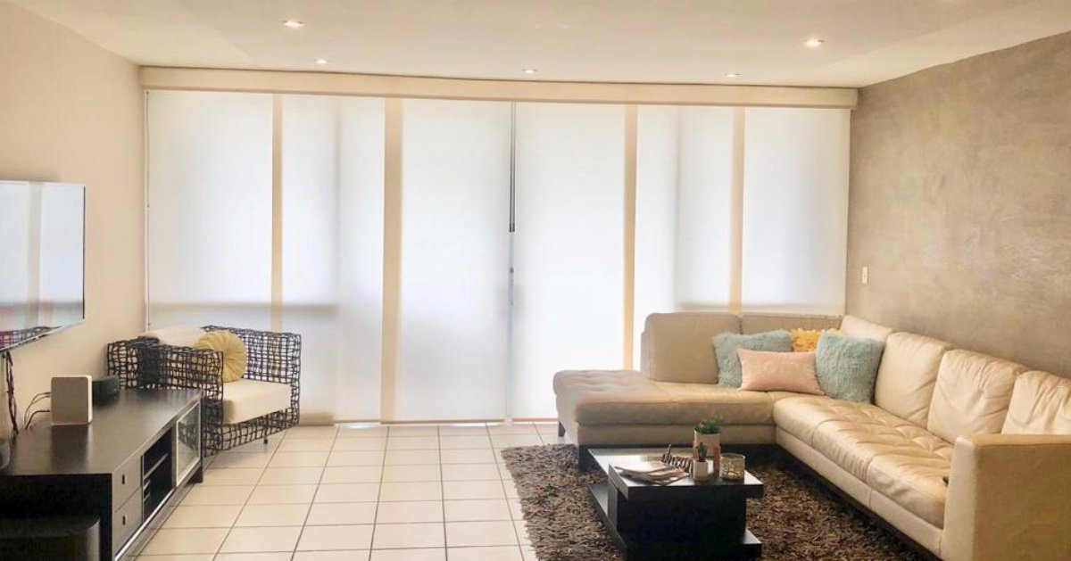 ReadyShadesPR's tweet photo. Una forma ideal para separar espacios de una forma original y elegante. Las cortinas de Panel Deslizante es la solución #perfecta cuando se trata de espacios grandes o puertas corredizas. #cortinasmodernas #readyshades https://t.co/bCtj2pr2E2