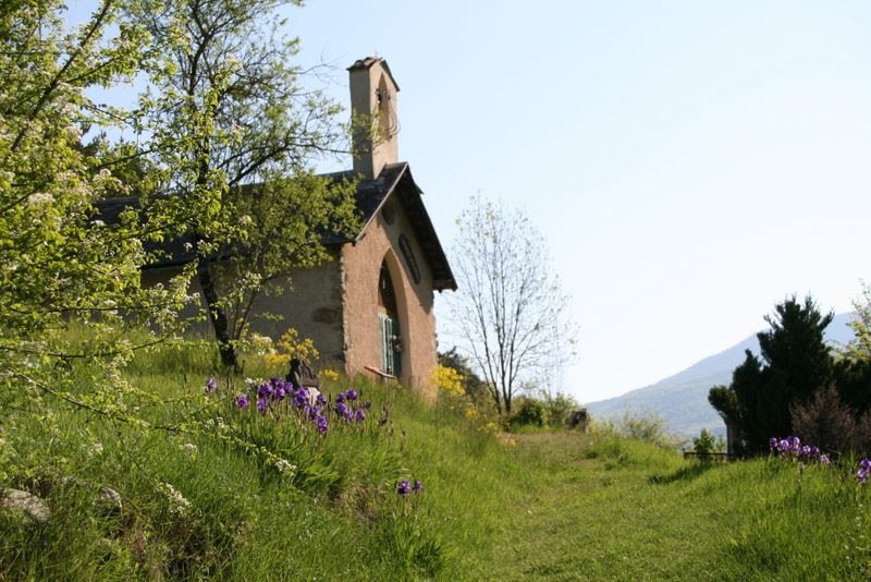 Ce dimanche en notre sanctuaire (17 mars), nous vous invitons à venir fêter le 350e anniversaire du miracle des roses en vivant la messe solennelle de commémoration à 10h30. Une surprise vous y attendra !
