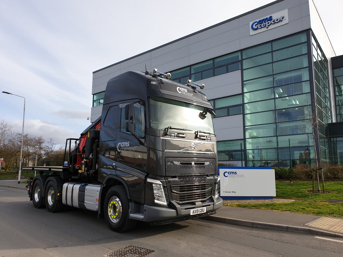 CMS_Cepcor's tweet photo. New VOLVO / FASSI truck mounted crane added to our service fleet today #CrusherService #VolvoTrucks #FassiUK #CCT https://t.co/TQeQOTi5Rd