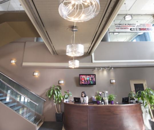 thecoliseuminn's tweet photo. A warm welcome goes a long way; we will always greet you with a smile and a warm bed!
We are just a click away! https://t.co/NT8XLY2XWq https://t.co/uhC49ArVJH