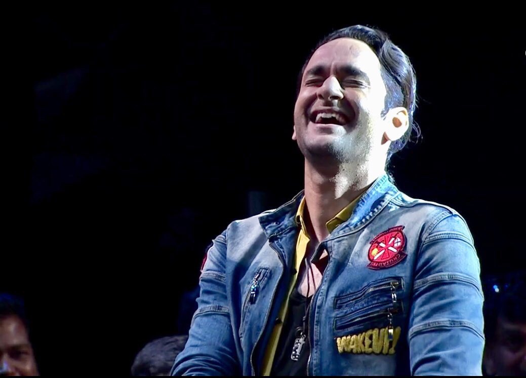 Iam_VikasGupta's tweet photo. How was the First Episode Of #KhatraKhatraKhatra @ColorsTV 🤪 https://t.co/assY71kdeU