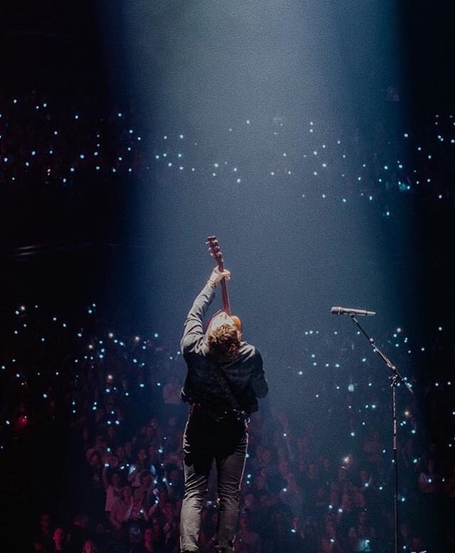 Ahinoa118's tweet photo. @shaw_potter1 @shawn_argento @AM0RDEVERDAD @shawsheeran @girlinglasses98 @loveinshawn_ @Ismagarcia861 @thisismuttual @shawnlove05 @ShawnXbillie0 #Youth #LeftUsShook #iHeartAwards @ShawnMendes https://t.co/02qcqMmJwv