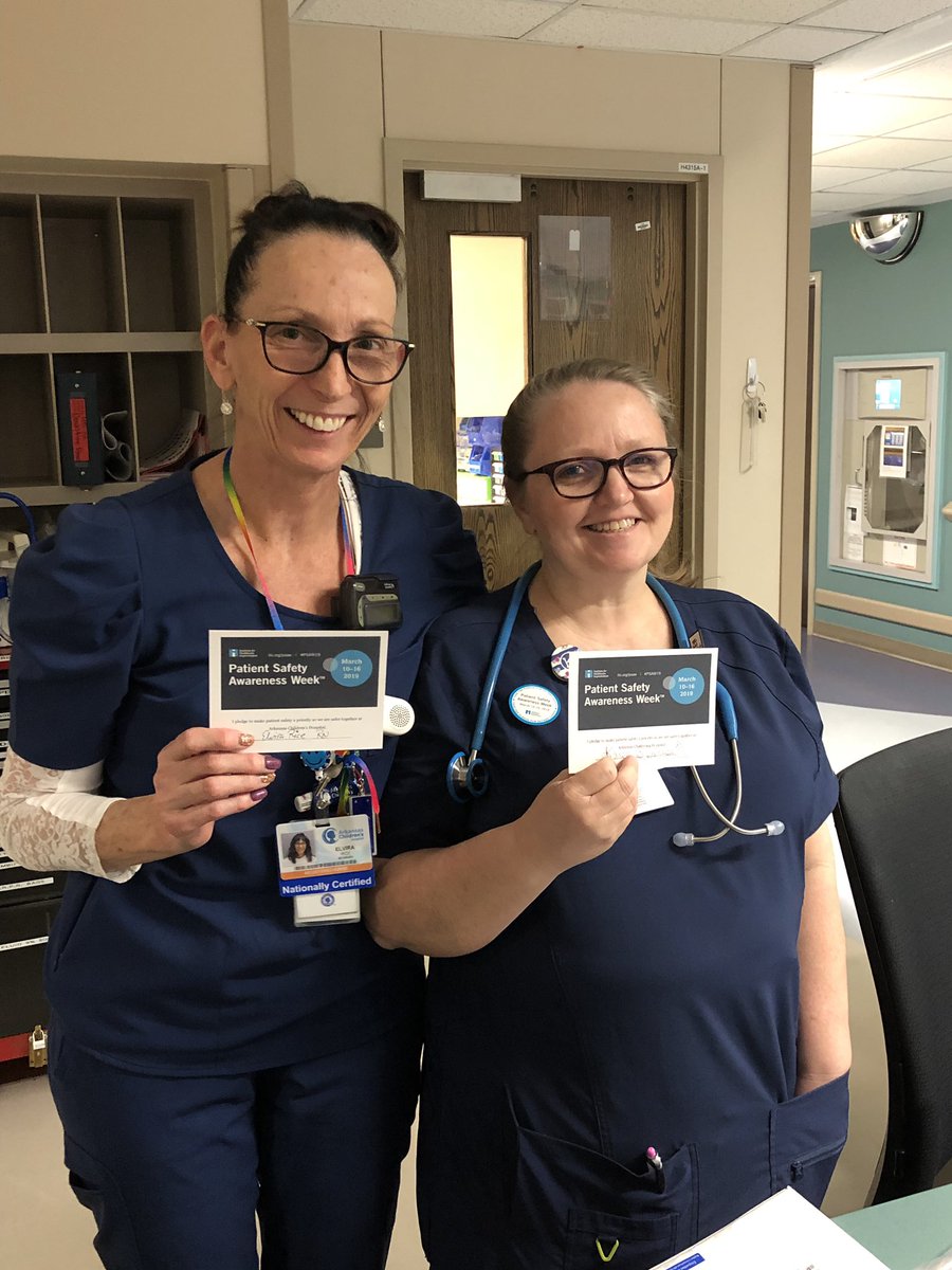 Steph_Evans99's tweet photo. Kicking off #PSAW19 @archildrens with some of our amazing staff who are taking the #patientsafetypledge!  @ItwellsTdw @capouya @webbtr3 https://t.co/TXg2QqoB4V