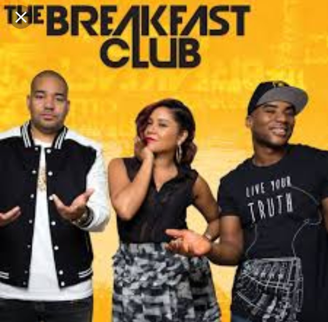 littlechikago's tweet photo. No Donkey kick for Oprah yo ? @breakfastclubam  @Power1051 I just want to Kno the connection if not ?  Ijs. She'll kick y'all under the bus. 😀🖐️🇲🇦 Fuck da Radio #matrixxx !!!! https://t.co/qh2YiXAdfW