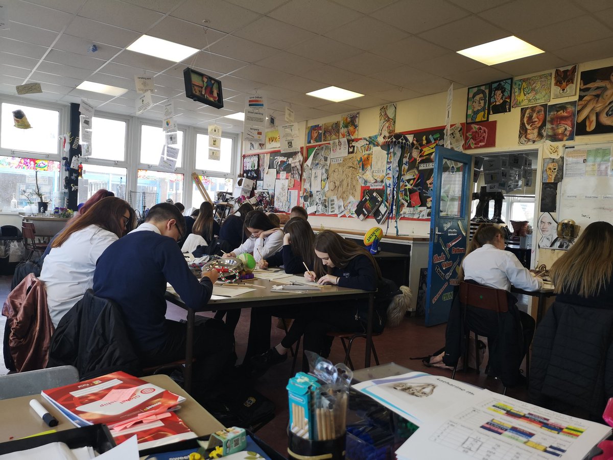 ART_BHS's tweet image. Year 10 working hard on their mock exam. #primarysource #drawingfromlife #WJEC
