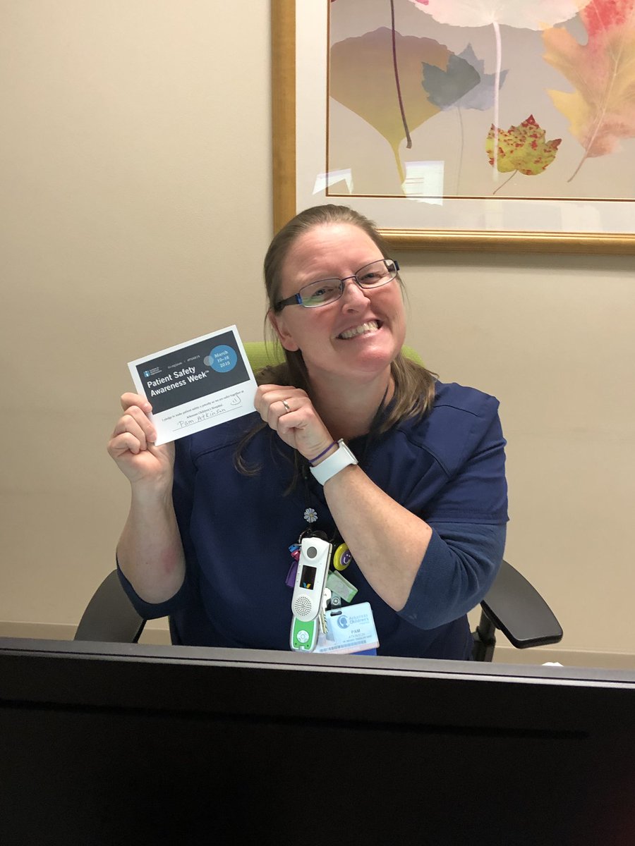 Steph_Evans99's tweet photo. Kicking off #PSAW19 @archildrens with some of our amazing staff who are taking the #patientsafetypledge! @heather_kreulen @MaryScotter https://t.co/pR6TNzoIO3