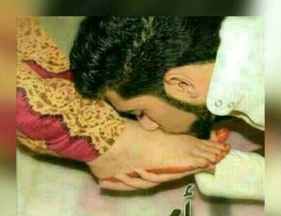 اه لو ترجع الأيام ياأمي 💔لكي أشم رائحة أقدامك ف كل ساعه وحين أحبك أمي وانتي تحت التراب أحبك ولن أحب وأعشق مخلوق ف حياتي ك عشقي وحبي لك حتى أوارى تحت الثرى 

رحمك الله يا غاليتي وحبيبتي💔