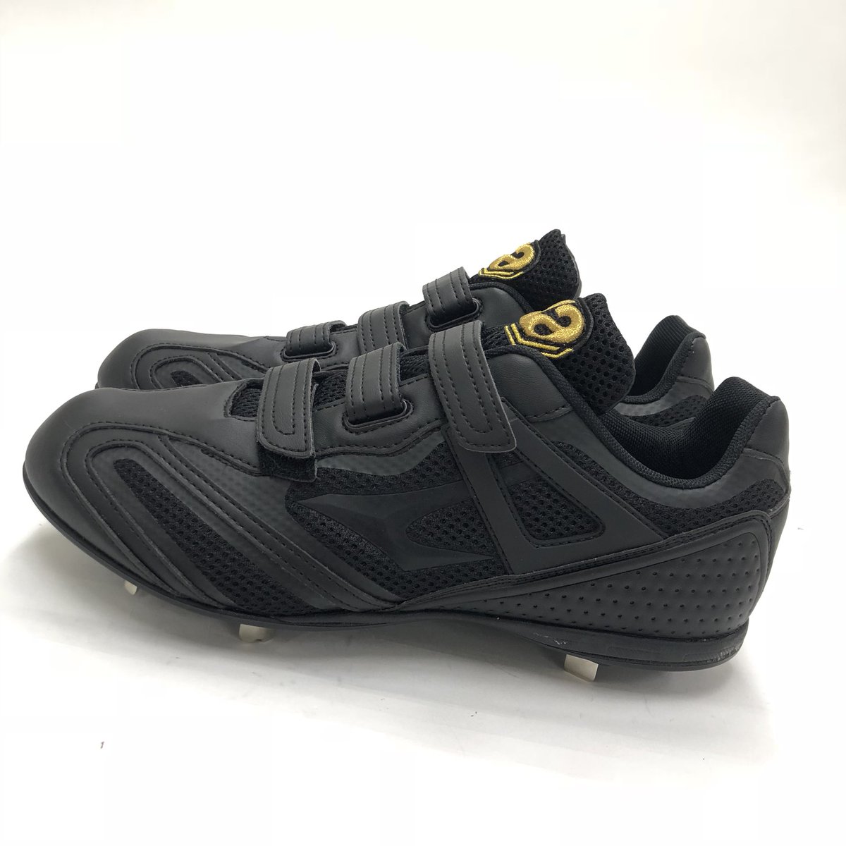 xanax_baseball's tweet photo. 2019年新商品の交互ベルト式スパイク‼️
ワイド形状を保ちながら、ヒートプレス加工でデザイン性を高め、機能性との両立を実現✨
BS-320CLでグラウンドを疾走しましょう🏃♂️💨
#ザナックス #スパイク #2019NEWMODEL https://t.co/cPWLQaU4LT