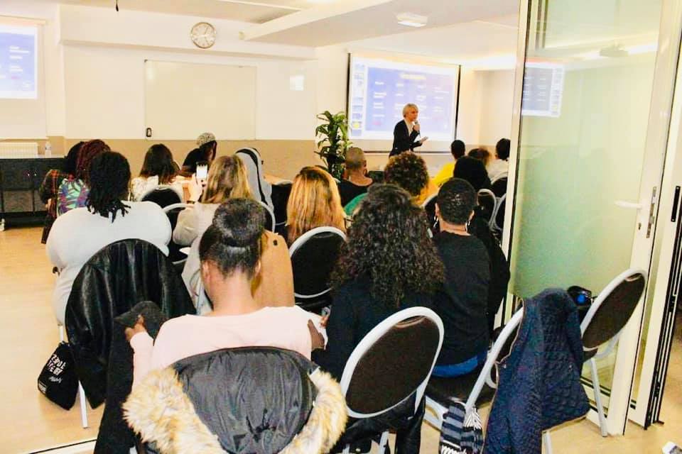 maviedentrepren's tweet photo. Edition 3 du grand speed meeting des entrepreneurs et porteurs de projets qui a eu lieu le 23 février dernier !! Merci à tous les participants ! RDV en juin :) #entreprendre #entrepreneuse #devperso #developpementpersonnel #entrepreneuriat #entrepreneur #motivation #citations https://t.co/Mju4Fb5HM6