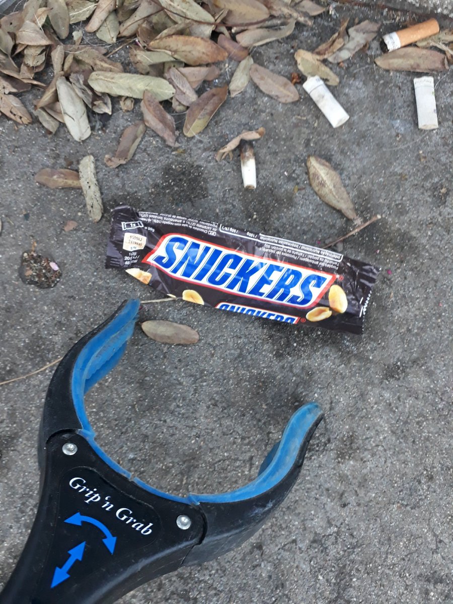 #IsThisYours @snickers?

We are not happy when we see plastic wrapping on the floor! Can we 
#eatsnickers without it?