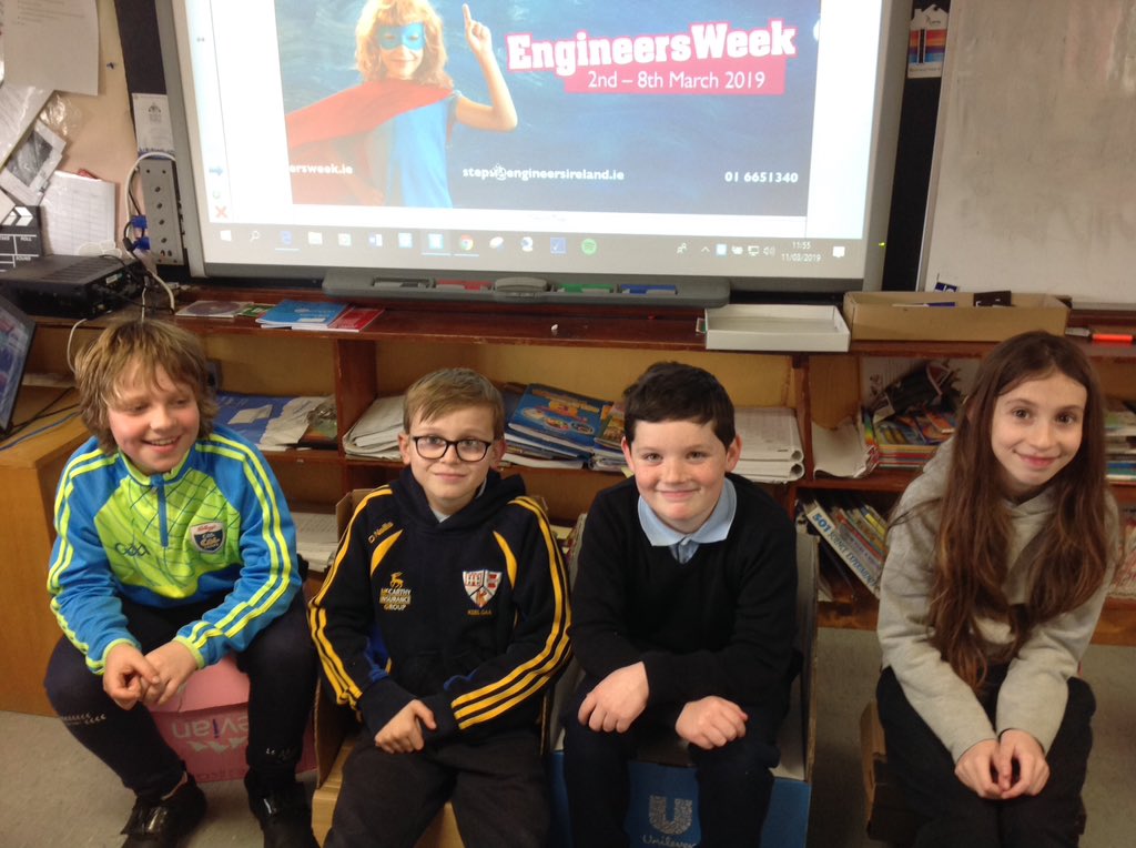 castledrumns's tweet photo. #EngineersWeek2019 challenge to build a spaghetti bridge or a cardboard chair. https://t.co/sJE04Yk6j1