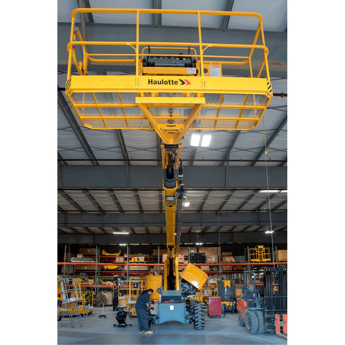 HaulotteUS's tweet photo. It's #WorshipofToolsDay! Let's celebrate the tools we use to make and build. We are proud to be one of the tools in your belt that help you safely reach your goals.
Celebrate the day and send us a picture of you working with your favorite tools in your favorite Haulotte platform! https://t.co/I5wLgPApG1