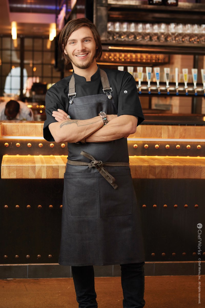 sa_chefs's tweet image. There’s an apron for everyone – be it a chef, waiter, bartender or barista. From traditional cuts to cutting-edge fashion with our Urban Collection, you’re sure to find the right apron to maximize the back of your house while styling up the front. 
#chefwear #findthefork