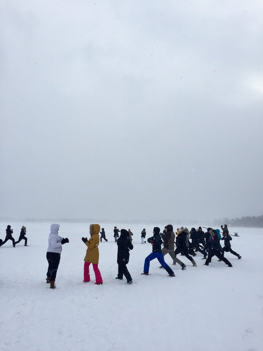 KuljuPirjo's tweet image. Tampereen, Jyväskylän ja Kokkolan opeopiskelijat talvista merta tutkimassa. Teacher students in Finland exploring iced sea #phenomenonbasedlearning ⁦@ULA_hanke⁩ #teachertraining #villaelba
