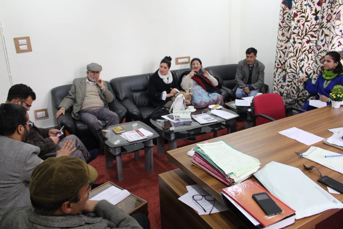 Round Table on Nai Talim and Rural Community Engagement at Central University of Kashmir, Kashmir_March 10, 2019_ @MGNCRE Department of Higher Education, GOI.
@HRDMinistry @PMOIndia
#NaiTalim #Education #RuralCommunityengagement #Highereducation #mgncre #Kashmir