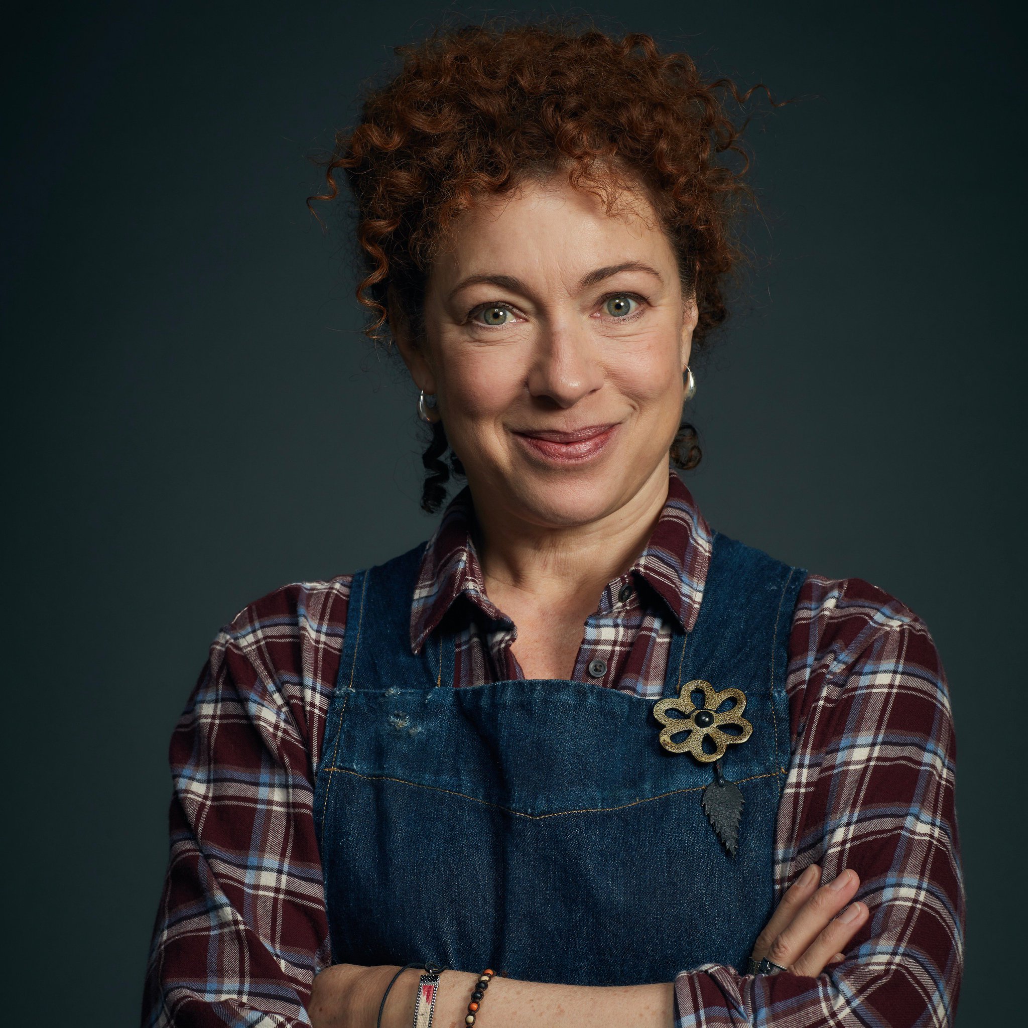 Huge happy birthday to our amazing Aunt Sarah - the one and only Alex Kingston! We hope you have a magical day 
