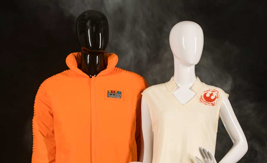 TheDisneyBlog's tweet image. Star Wars: Galaxy’s Edge merchandise &amp;amp; apparel designed to allow guests to participate in the story while visiting the land: ow.ly/cSRV30nZRXI