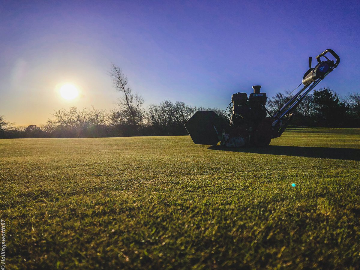Hollingsworth87's tweet photo. Course set up this morning for NE/NW PGA Society. Beautiful morning at @WhitleyBayGC, the course is looking unbelievable and greens running well at 10.2ft. #summerstandards #teamwork @ToroGolf @TheToroCompany https://t.co/msvEyDiSQx